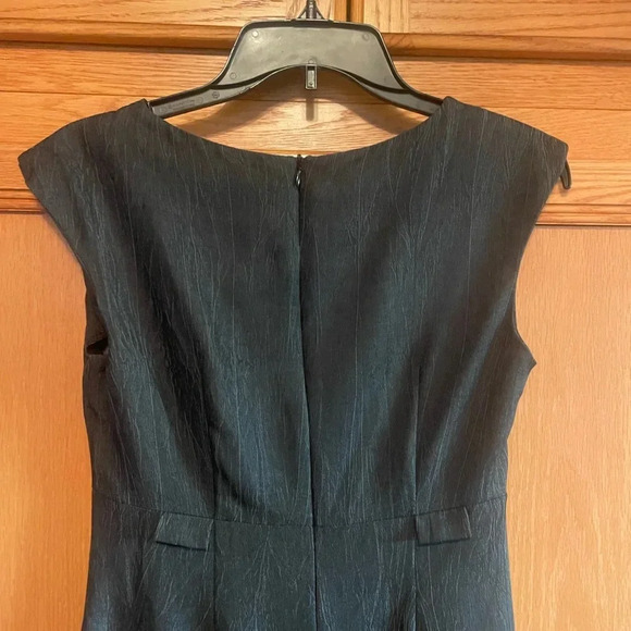 AA Studio Charcoal Sleeveless Dress Size 4
Excellent Condition - Picture 4 of 6